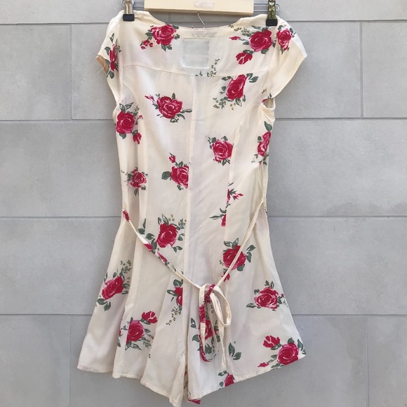 Floral flowy jumpsuit - Picture 2 of 4